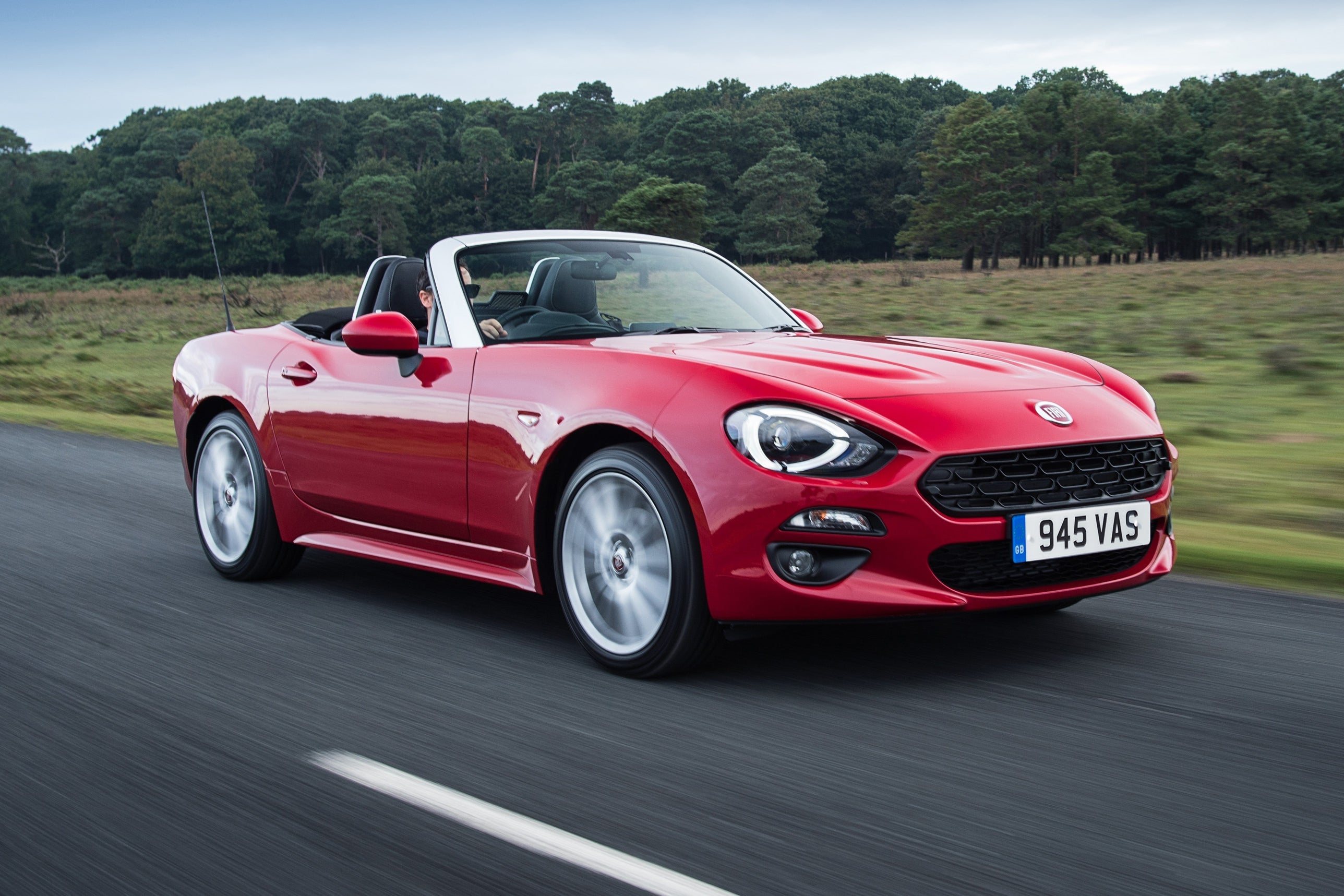 Main listing image - Fiat 124 Spider (2016-2018) Review