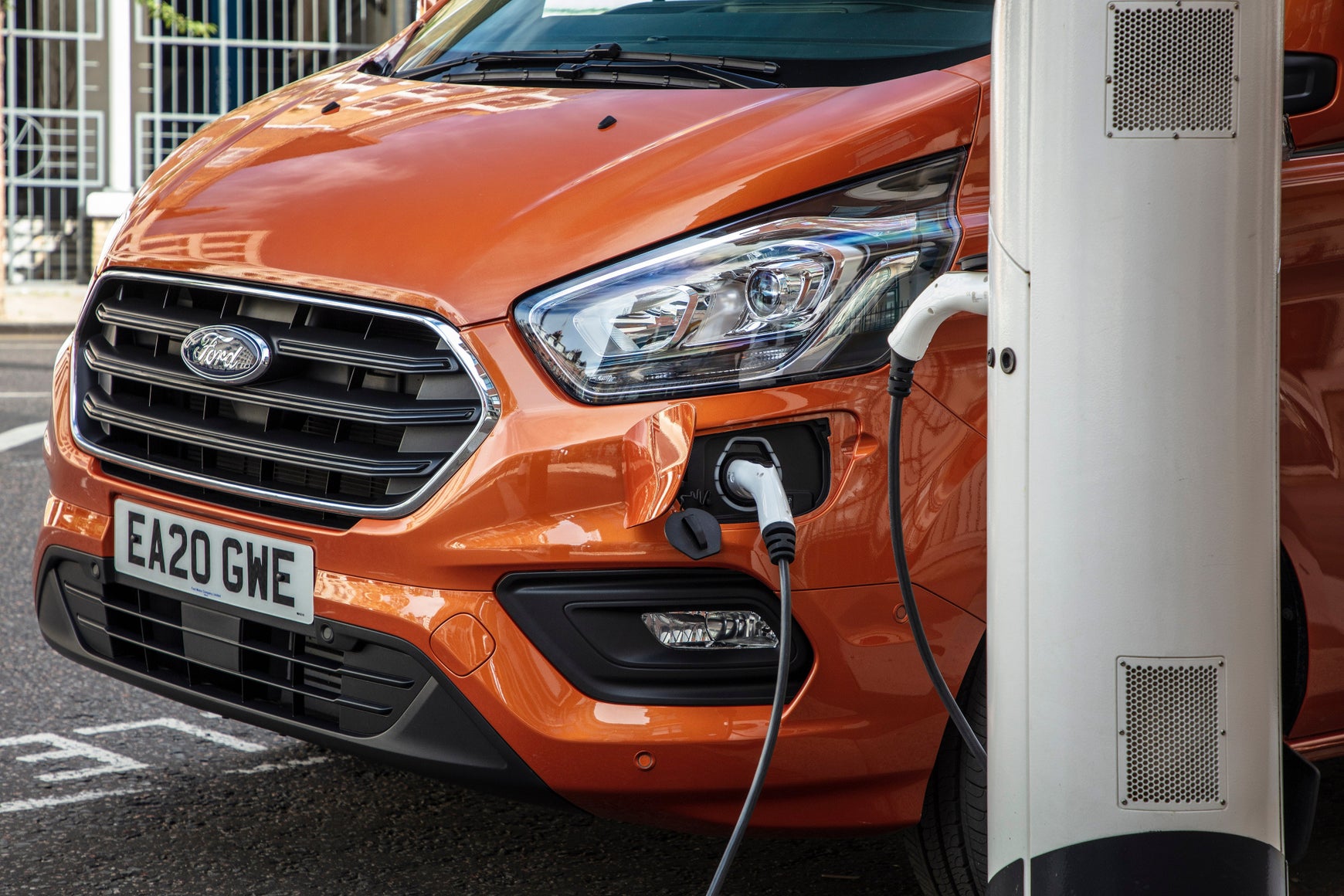 Used Ford Transit Custom (2012-2022) Review: PHEV charging