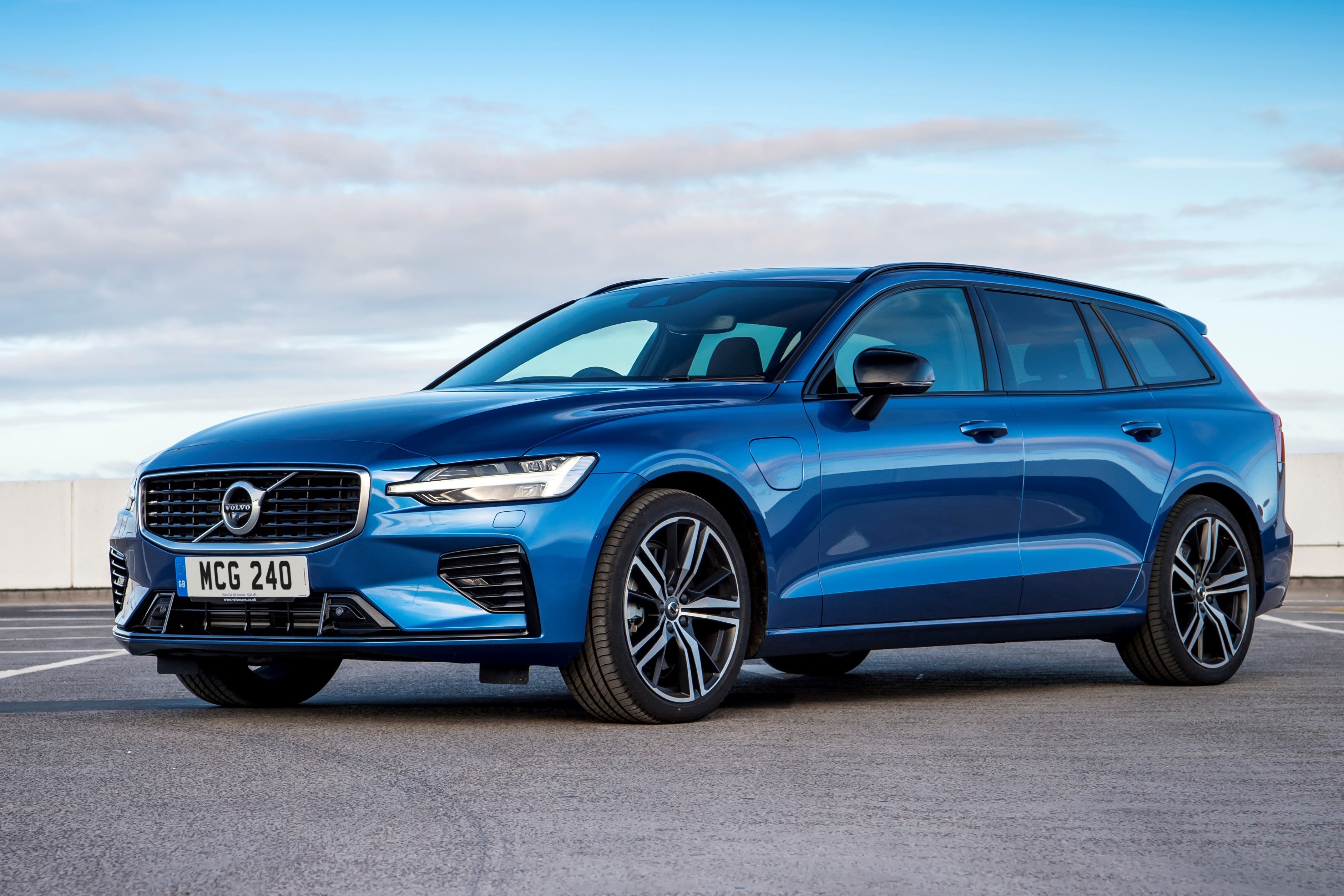 Volvo V60 review 2021 Front Side View