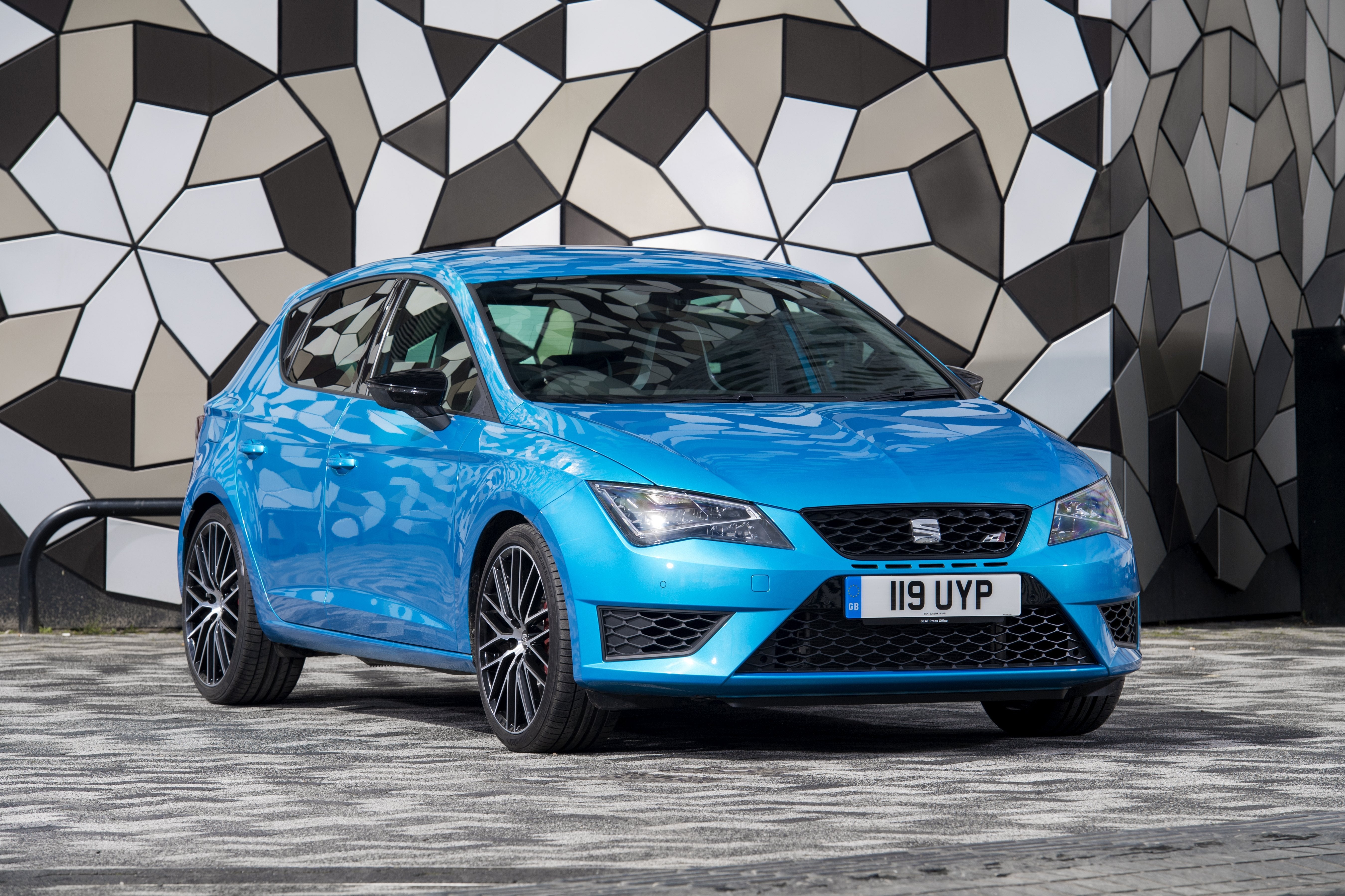 Main listing image - SEAT Leon Cupra Review