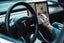 interior de un coche tesla