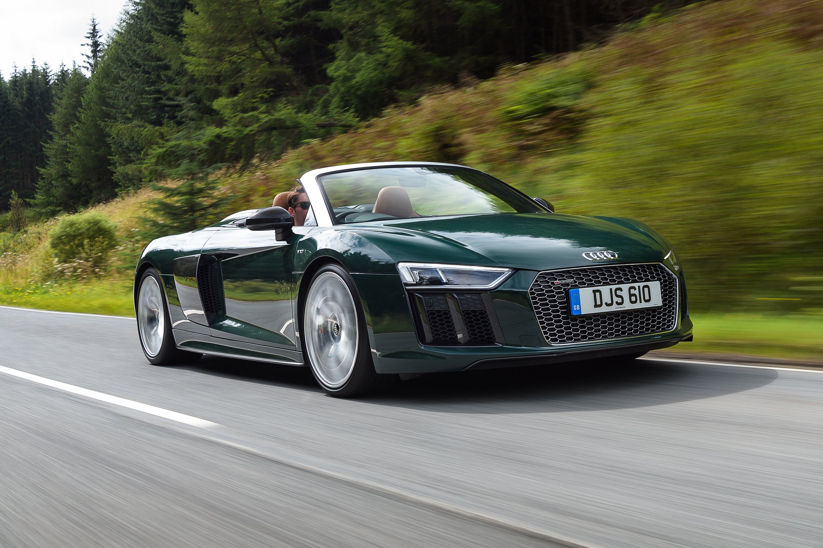 Main listing image - Audi R8 Spyder Review