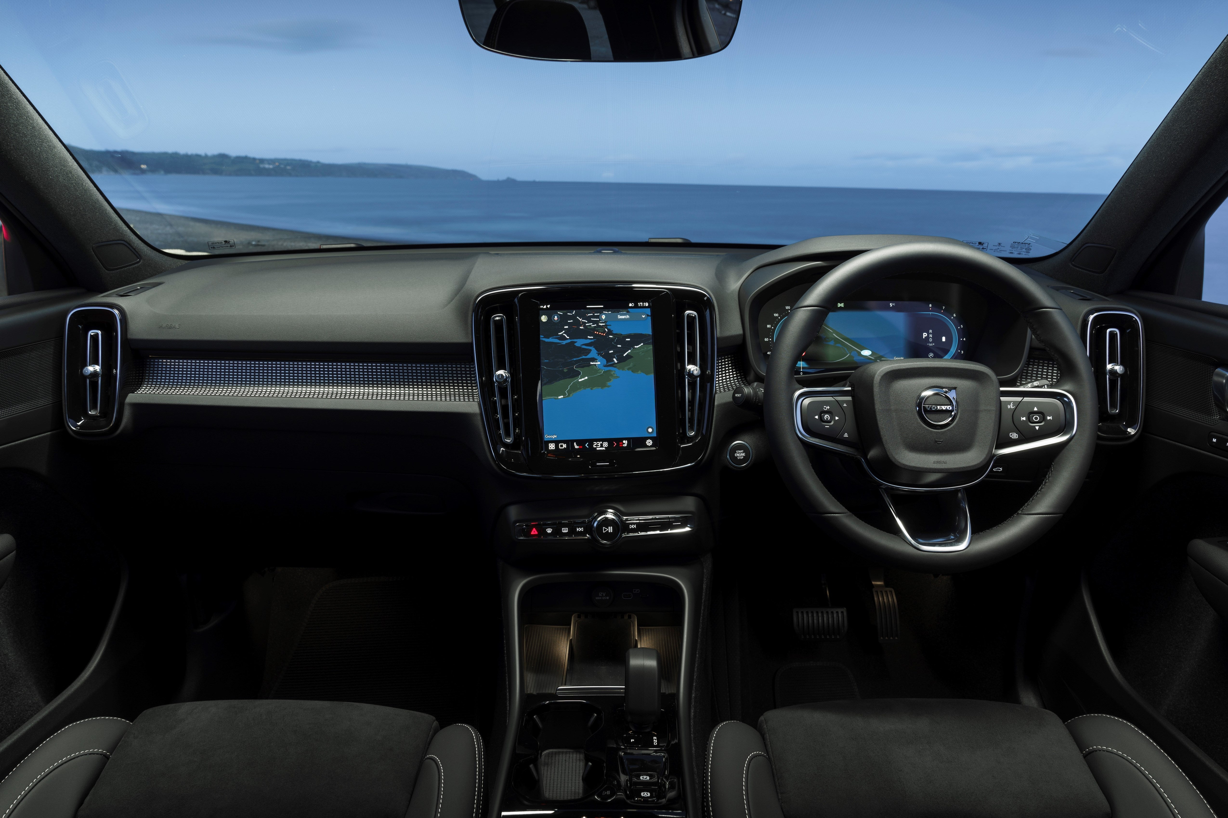 Volvo XC40 Review 2023: Interior