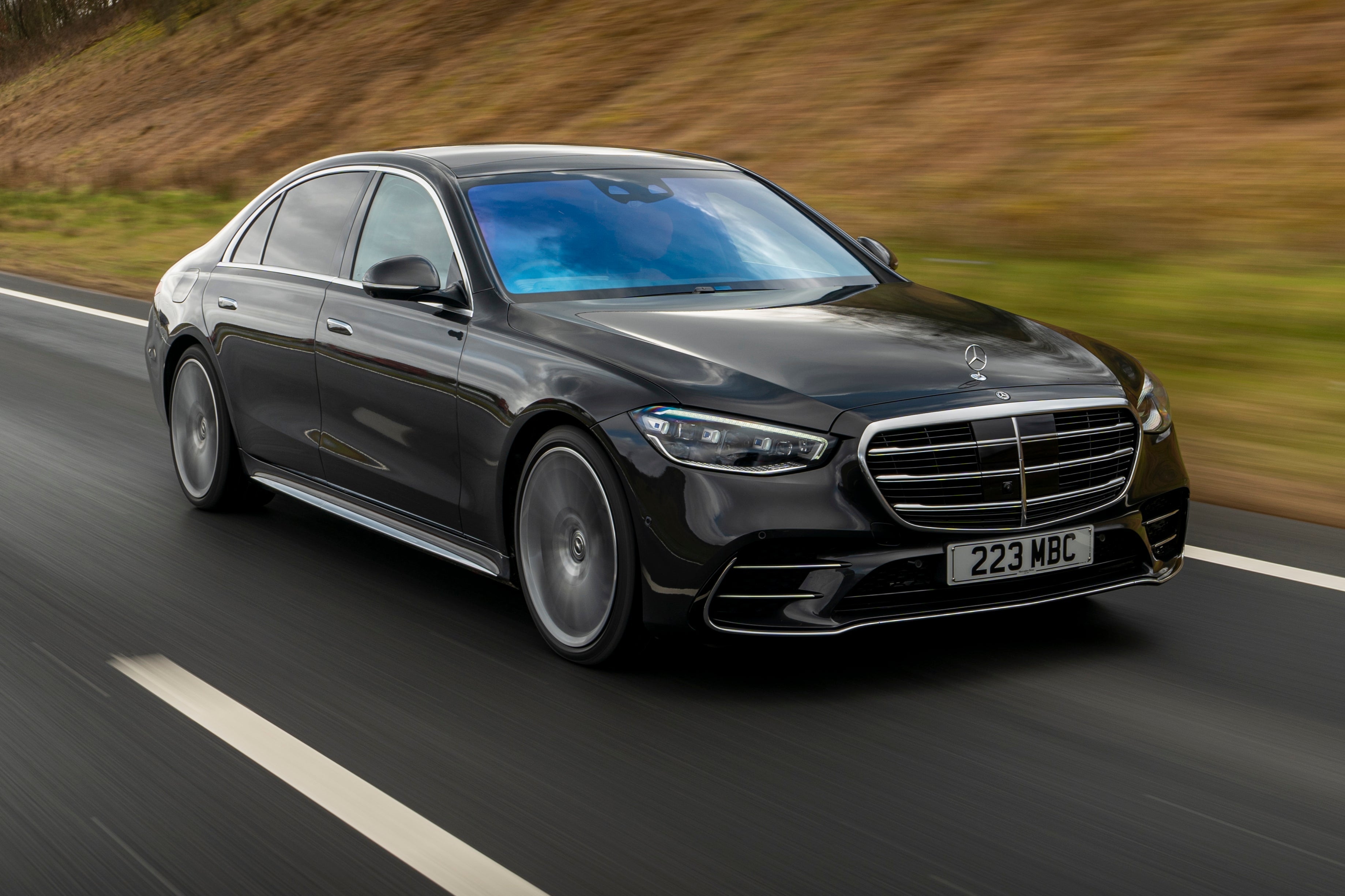 Mercedes-Benz S-Class Review 2023 dynamic moving