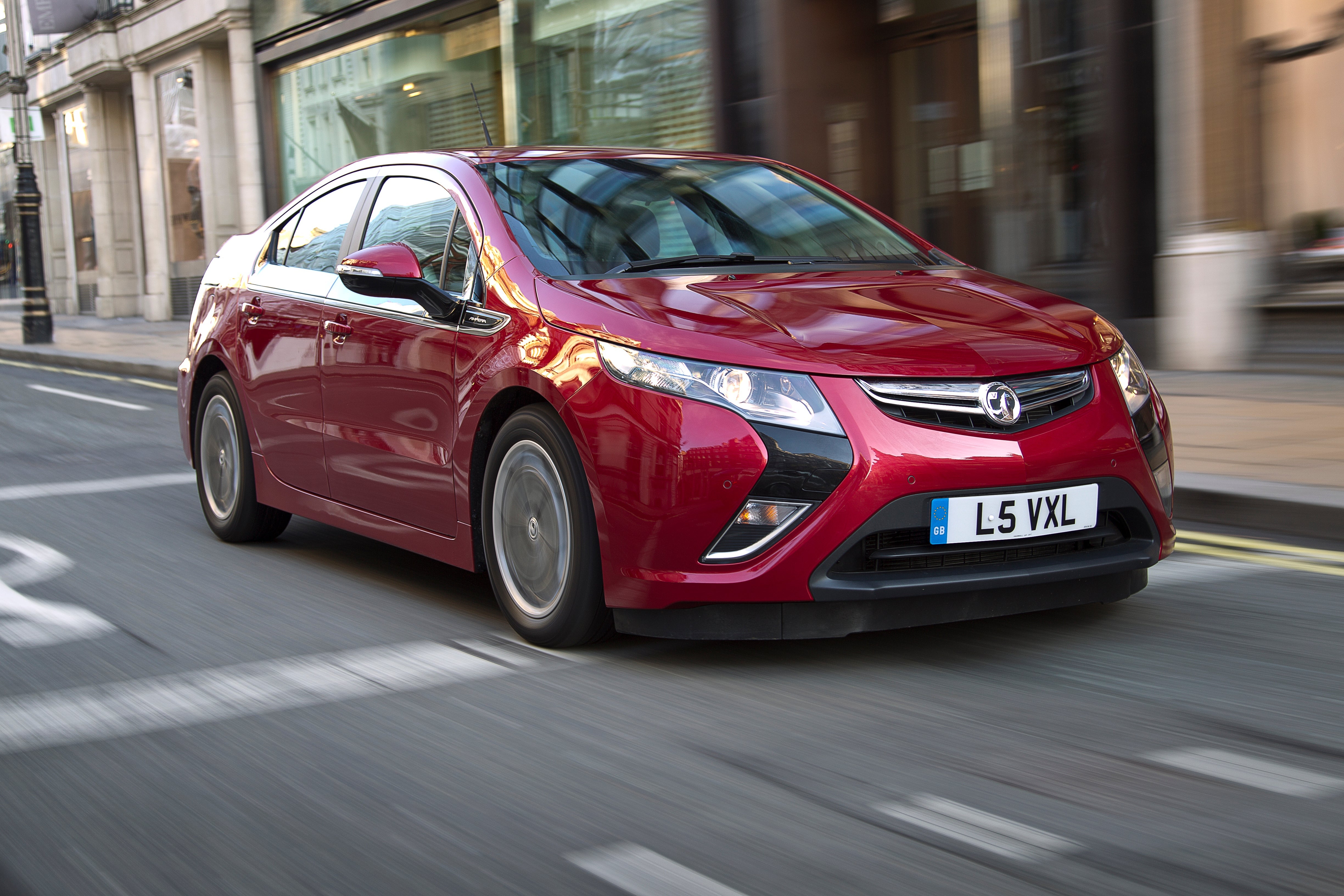 Main listing image - Vauxhall Ampera Review