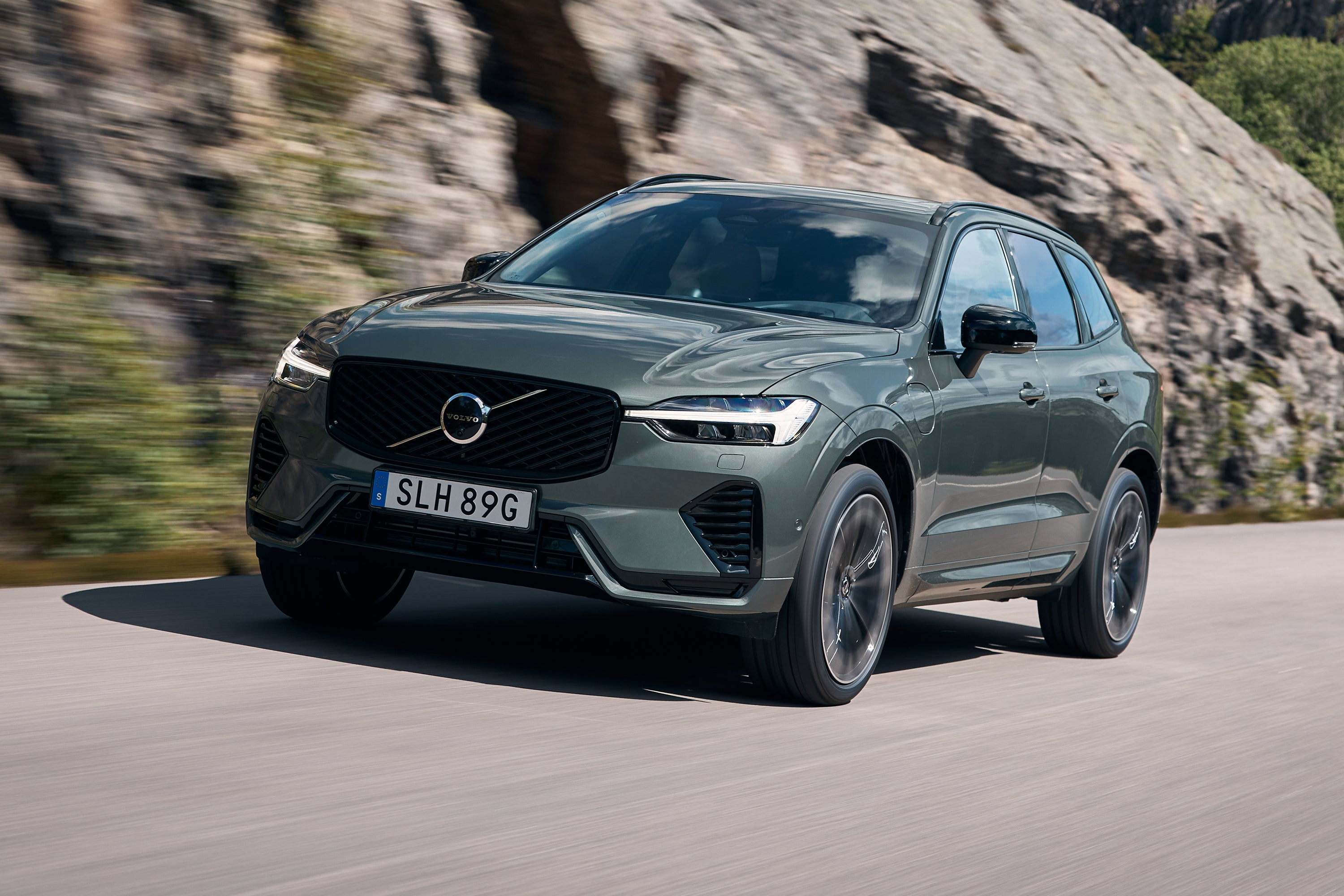 Main listing image - Volvo XC60 Review 2025: Price, specs & boot space