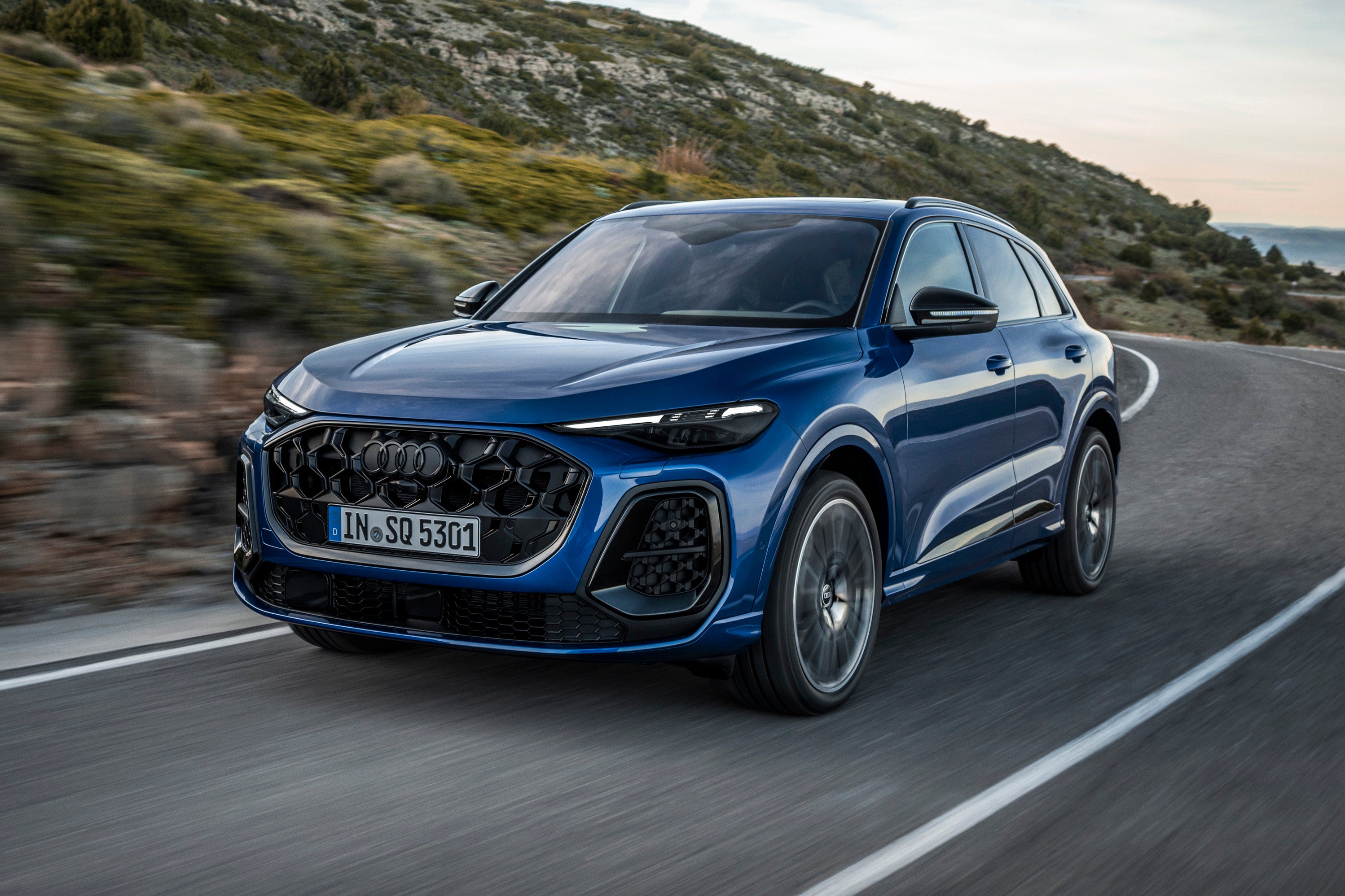 Main listing image - Audi SQ5 Review 2025: Price, specs & boot space