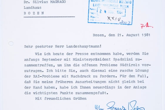 Schreiben des Verantwortlichen Koordinators der deutschsprachigen Programme für Südtirol, Franz von Walther, an Landeshauptmann Magnago zu offenen Fragen in Sachen RAI Sender Bozen, 1981 (Präsidium, Nr. 1124).