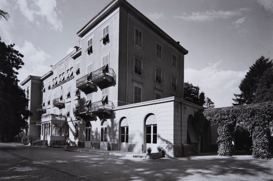 La Villa Miralago a Riva del Garda, 1952 (Ufficio famiglia, donna e giovenù n. 437)