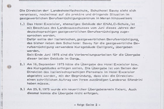1975 wird das Hotel „Excelsior“ an das Schulhotel „Savoy“ Meran übergeben (Präsidium neu 7682)