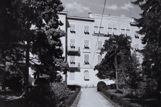 La Villa Miralago a Riva del Garda, 1952 (Ufficio famiglia, donna e giovenù n. 437)
