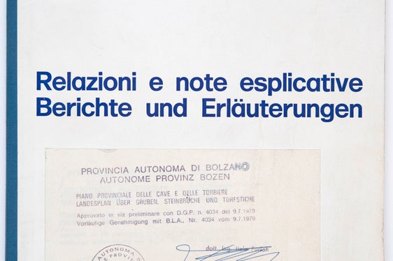 3) Il Piano provinciale delle cave e delle torbiere prescrive di stabilire in un ciclo decennale il fabbisogno, tra gli altri, di sabbia e ghiaia. (Ufficio innovazione industriale, n. 137)