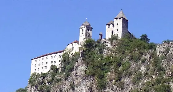 Gefährdete Bau- und Kunstdenkmäler