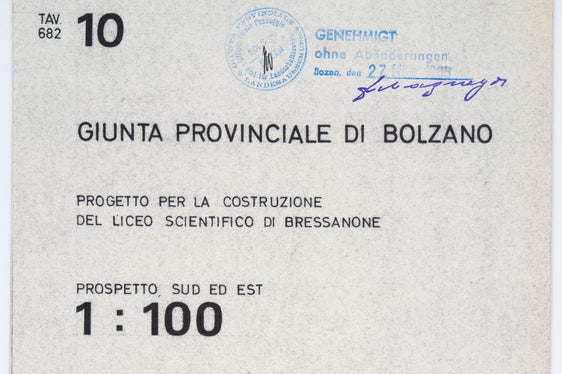 Ansichten des von Architekt Othmar Barth projektierten und vom Landesausschuss finanzierten Wissenschaftlichen Lyzeums J. P. Fallmerayer in Brixen, 1969 (Archiv Othmar Barth, Nr. 323)