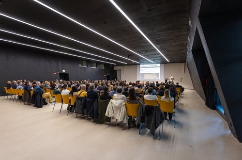 Le collaboratrici e i collaboratori SIAG durante l'evento di formazione Step by Step al NOI Techpark Le collaboratrici e i collaboratori SIAG durante l'evento di formazione Step by Step al NOI Techpark