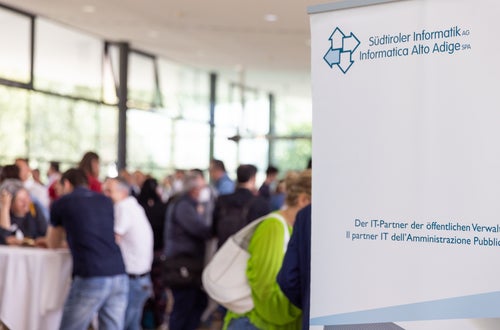 Kurze Pause im Foyer Kurze Pause im Foyer