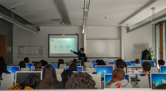 Durante un evento di eGovMeetsSchools Durante un evento di eGovMeetsSchools
