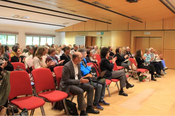 Publikum (Foto: LPA/Amt für Weiterbildung und Sprachen)