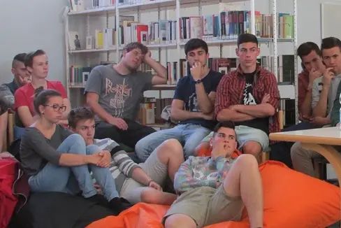 Maxi Obexer liest an der Wirtschaftsfachoberschule in Bozen (2014)