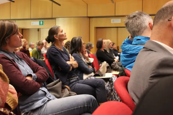 Über hundert Teilnehmende (Foto: LPA/Amt für Weiterbildung und Sprachen)