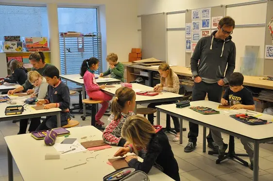 Kreativitätsförderung an Kindergärten und Schulen