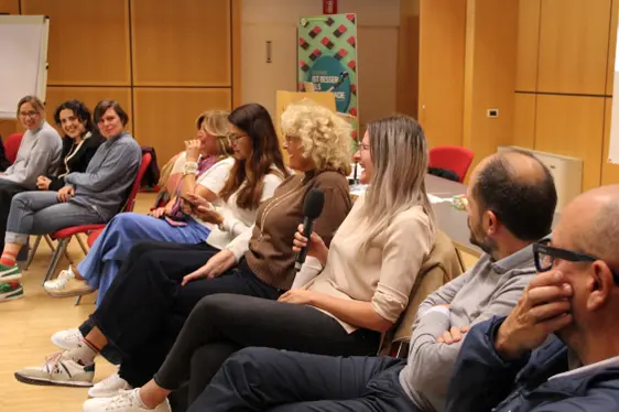 Gemeinsamer Abschluss (Foto: LPA/Amt für Weiterbildung und Sprachen)