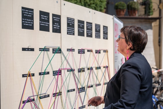 Die interaktive Installation kann im Amt für Weiterbildung und Sprachen kostenlos ausgeliehen werden. (Foto: LPA/ Greta Stuefer)