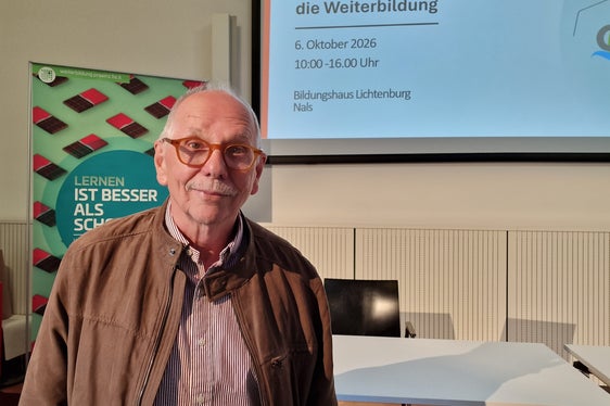 Christof Thierstein: „Bevor ein Qualitätszertifikat eingeführt wird, sollte sorgfältig geprüft werden, welchen Mehrwert es für die Weiterbildungseinrichtungen, die pädagogische Qualität und die Teilnehmenden bietet.“ (Foto: Amt für Weiterbildung und Sprachen)