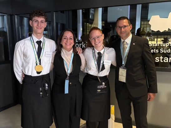 Nicoló Vassalo, Service Fachkraft Elena Castelforte, Alexandra Mair, Service Fachkraft Emil Oberprantacher Nicoló Vassalo, Service Fachkraft Elena Castelforte, Alexandra Mair, Service Fachkraft Emil Oberprantacher