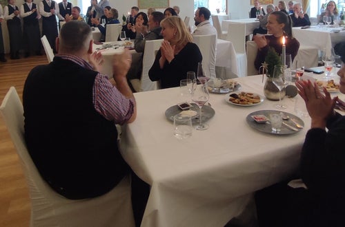 Nachhaltigkeitsprojekt an der Landesberufsschule Savoy Meran: „Wie in alten Zeiten!“ Nachhaltigkeitsprojekt an der Landesberufsschule Savoy Meran: „Wie in alten Zeiten!“