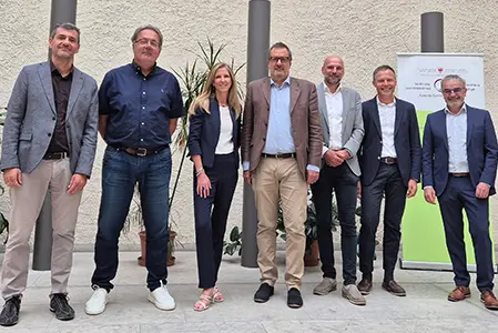 (v.l.n.r.) Paolo Filippi, Markus Thaler, Sabrina Balduzzi, Andrea Toniutti, Martin Matscher, Markus Marsoner, Lukas Raffl, Arnold Kaiser (Foto: Gaby Hell)