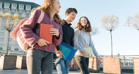 Für Oberschüler/-innen