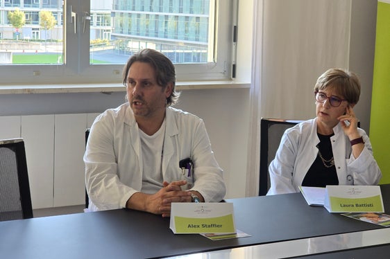 Dr. Alex Staffler, Primar der Abteilung für Neonatologie und Neugeborenenintensivstation am Krankenhaus Bozen und Dr.in Laura Battisti, Primarin der Pädiatrie am Krankenhaus Bozen