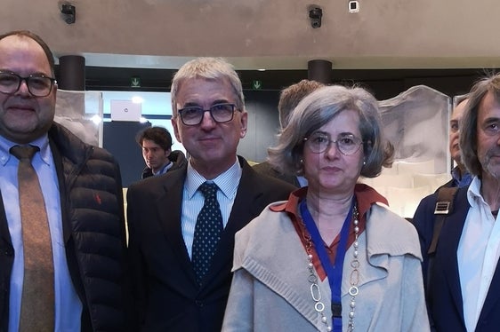 v.l.n.r.: Generaldirektor Christian Kofler, Primar Enrico Bertelli, Fachärztin Patrizia Spinell und Landesrat Hubert Messner