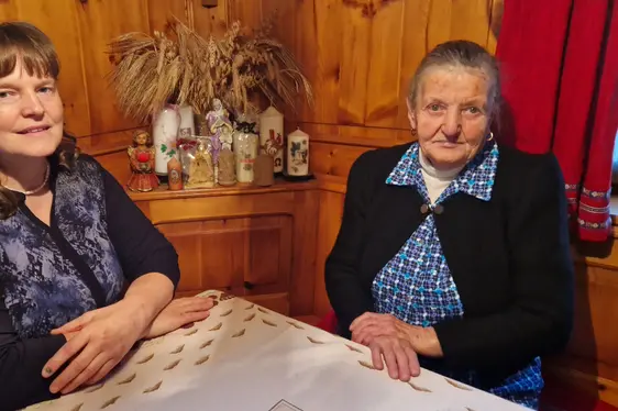 Anna Schweigkofler mit ihrer Nichte Erika