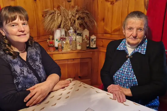 Anna Schweigkofler mit ihrer Nichte Erika