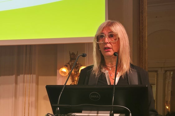 Primarin Donatella Arcangeli des landesweiten Dienstes für Kinder- und Jugendpsychiatrie