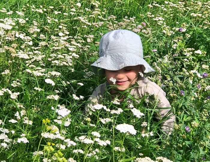 Kind auf der Wiese (Foto: G. Morosetti)