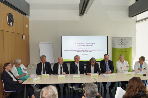 Großes Podium: Vorstellung der Zusammenarbeit Herzchirurgie Verona - Bozen