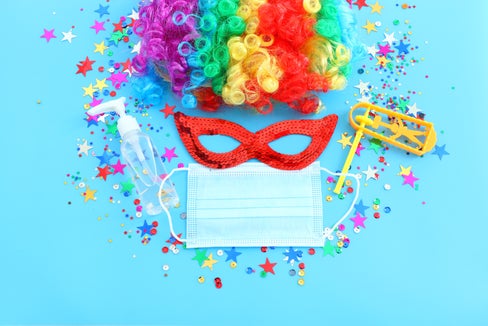 Fasching: Verkürzte Öffnungszeiten (Foto 123rf)