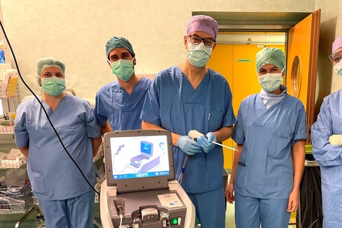 Das OP-Team um Primar Michael Aigner (Mitte)