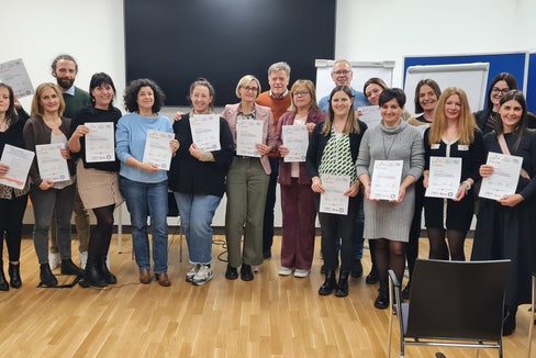 Diplomübergabe mit Gesundheitslandesrat Hubert Messner (li.) und wissenschaftlichen Leiter Karl Lintner (Mitte)