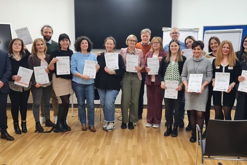 Consegna dei diplomi in presenza dell’Assessore alla salute Hubert Messner (sin.)