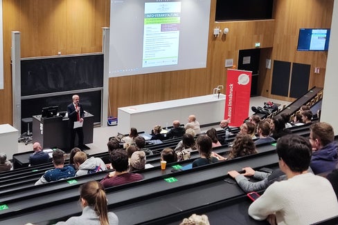 Südtiroler Sanitätsbetrieb trifft auf Medizin-Studierende. Foto Südtiroler Sanitätsbetrieb