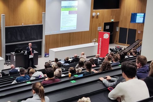 Südtiroler Sanitätsbetrieb trifft auf Medizin-Studierende. Foto Südtiroler Sanitätsbetrieb