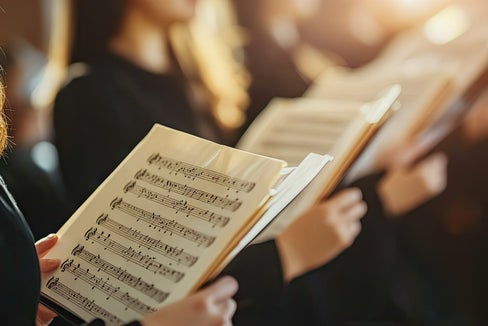 Musik hören und Gutes tun - am 18. November in der Kapelle des Brixner Krankenhauses möglich (Foto 123rf)