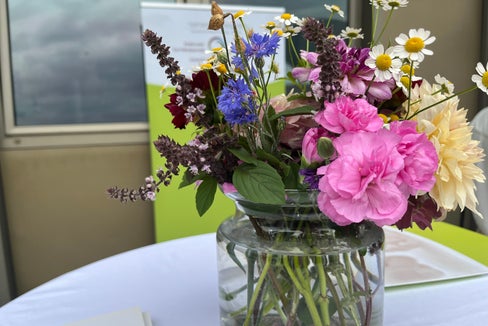 Ein frisch gepflückter Willkommensgruß aus dem Garten der Sinne