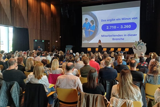 Barbara Jäger zur Führung der unterschiedlichen Generationen. (Foto: Sabes)