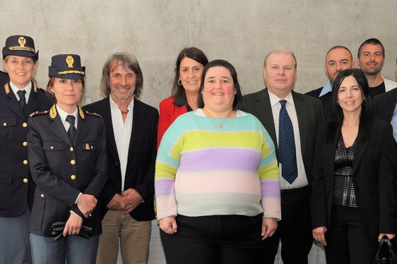 Von links nach rechts: Carmen Ranigler, Walter Clauser, Cindy Oberhöller, Mariarosaria Latella, Hubert Messner, Irene Pechlaner, Elena Carion, Paolo Sartori, Stefania Bertolami, Stefan Tratter, Tiziano Garbin, Christian Govi, Sandro Trigolo