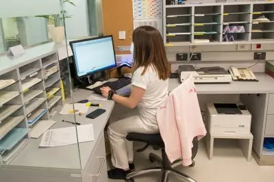 Mitarbeiterin der Abteilung